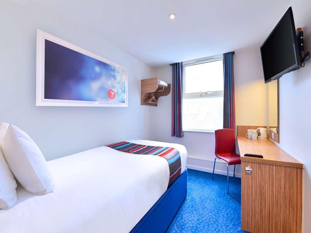 Travelodge Tunbridge Wells Rum bild